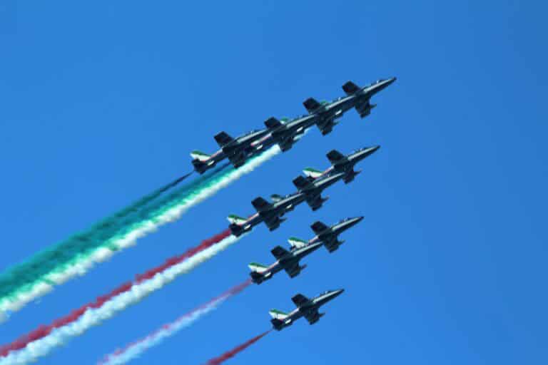 Festa della Repubblica. Il saluto della Pattuglia Acrobatica Nazionale ai Siciliani.