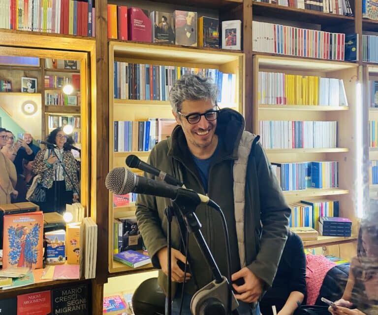 Pif presenta il suo ultimo libro alla Legatoria Prampolini di Catania