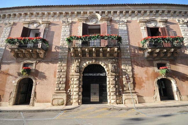 Altro passo avanti verso la fusione tra Banca Popolare Sant’Angelo e Banca Agricola Popolare di Ragusa.