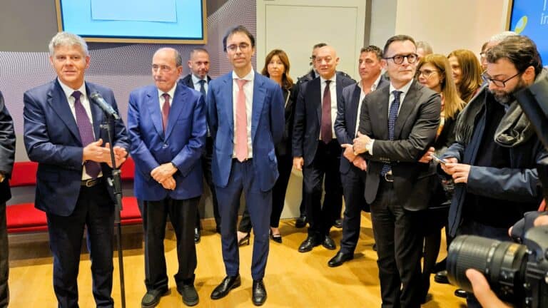 Unicredit inaugura la Filiale di Palermo Via Roma